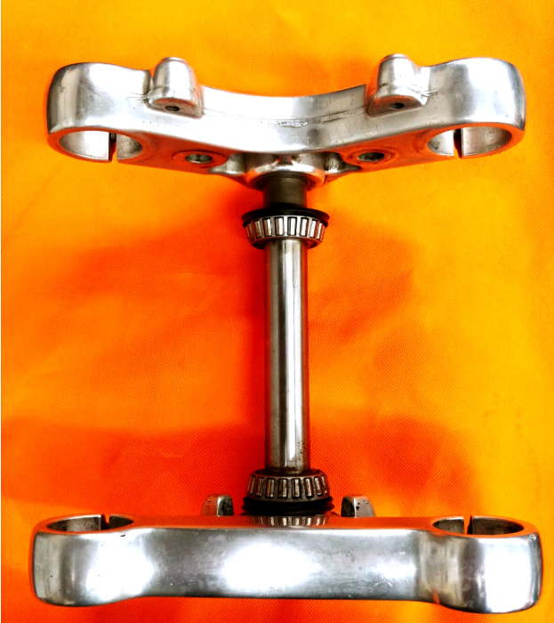  Steering stem
